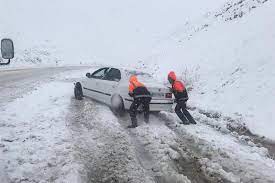 امداد رسانی به  ۲۶۲ خودروی گرفتار در برف و کولاک