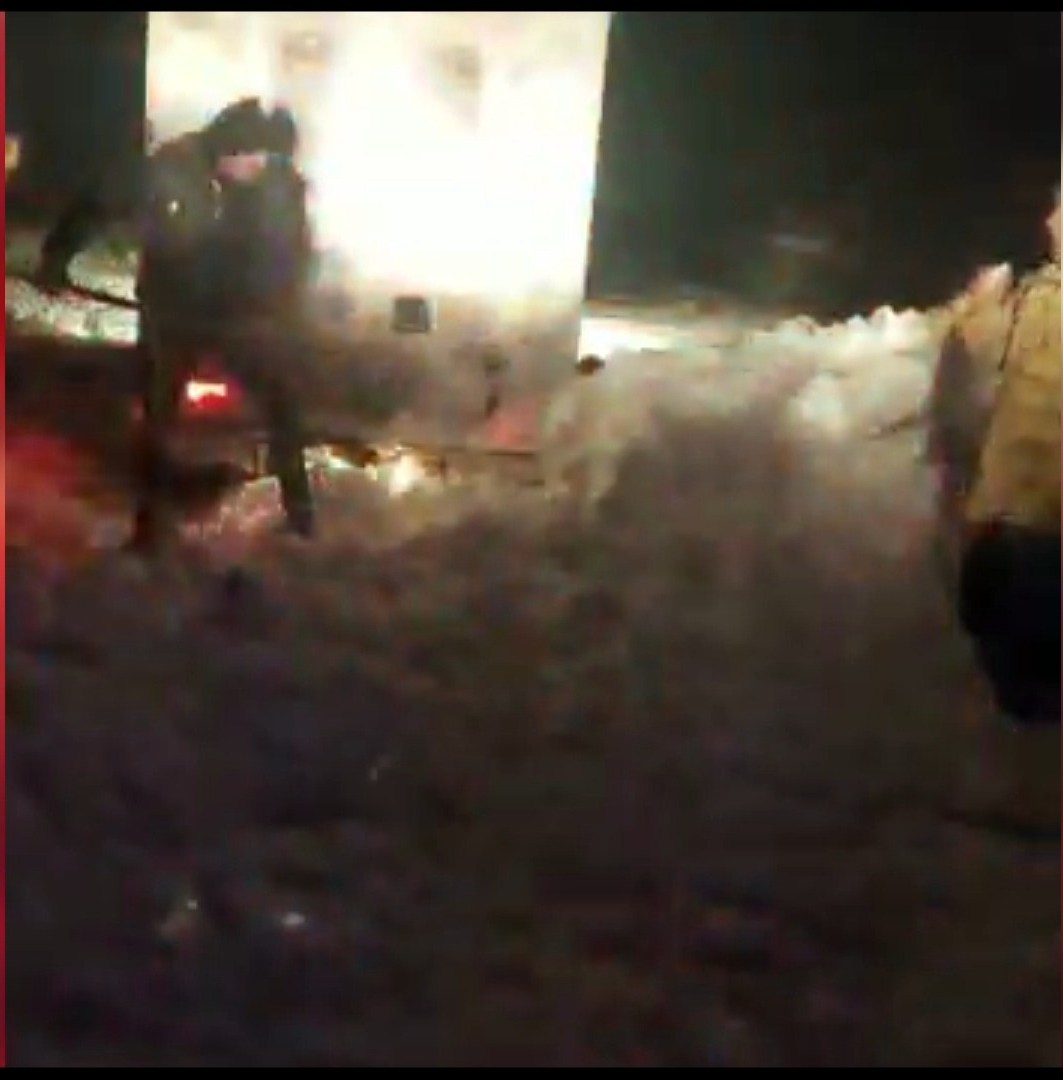 رها سازی آمبولانس اورژانس پیش بیمارستانی گرفتار در برف