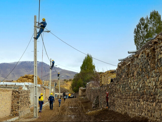 افتتاح و آغاز ۲۶ پروژه برق رسانی در فارس و بوشهر