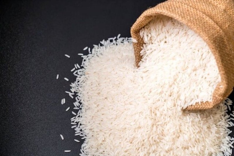 کشف ۱۰ تن برنج خارجی قاچاق در ایلام