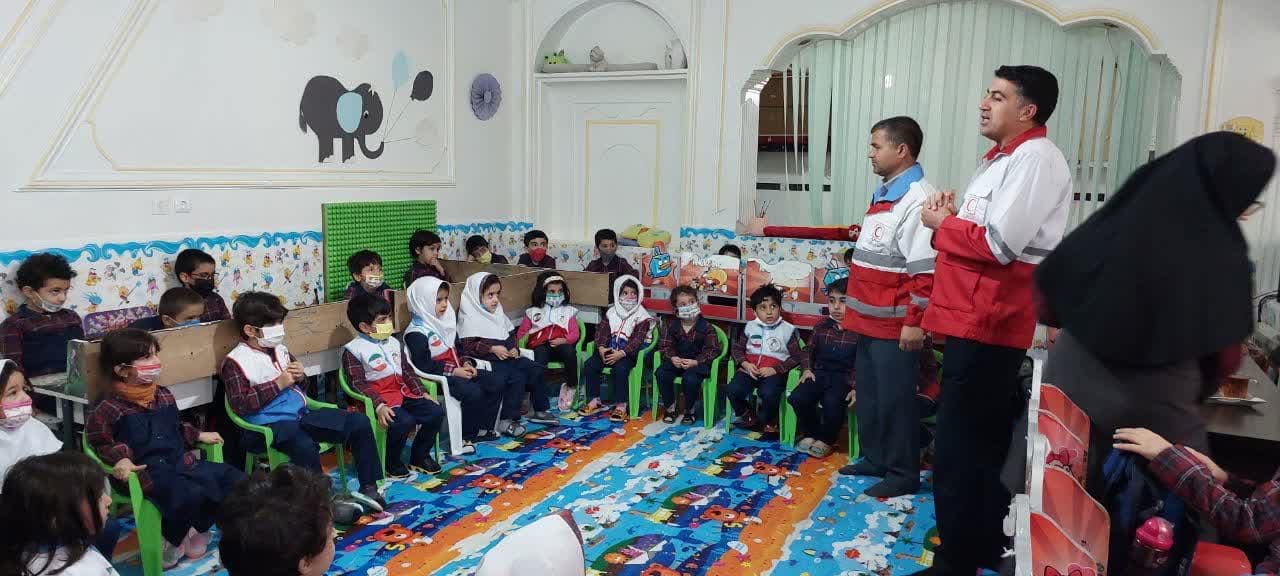 افتتاح کانون غنچه‌های هلال مهد کودک میثاق در بیرجند