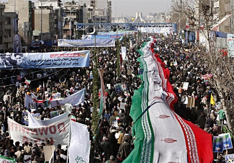 حضور مردم در راهپیمایی ۲۲ بهمن تضمین کننده امنیت کشور است