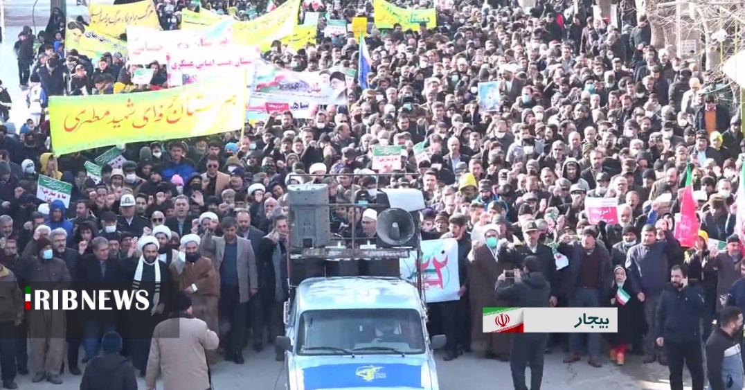 جشن انقلاب در شهرها و روستا‌های کردستان