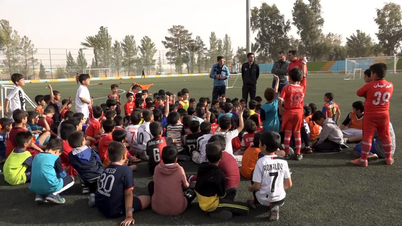 اجرای طرح استعدادیابی مدرسه به مدرسه فوتبال در بافق