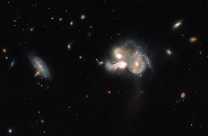 تصویر «هابل» از برخورد سه کهکشان