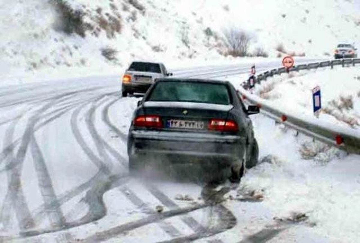 لغزندگی جاده های استان اصفهان به علت بارندگی