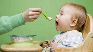 تغذیه کودک از شش ماهگی به بعد