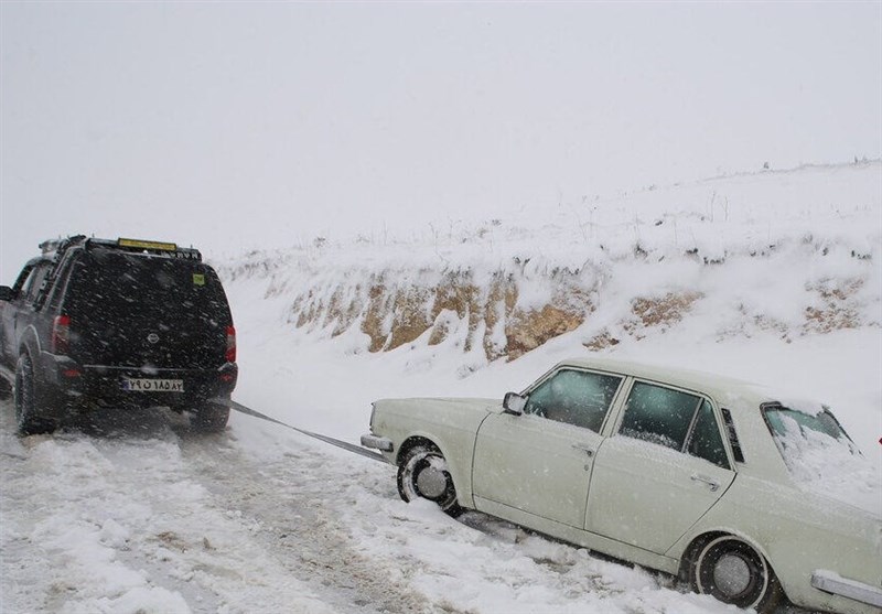 کولاک برف در جاده مهاباد به بوکان