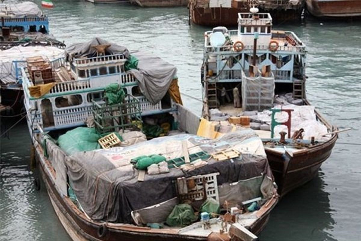 توقیف ۵ شناور حامل کالای قاچاق در آب‌های بوشهر