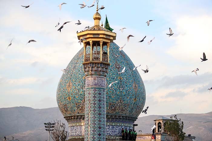 شاهچراغ ، نور باران در سالروز میلاد امام باقر(ع)