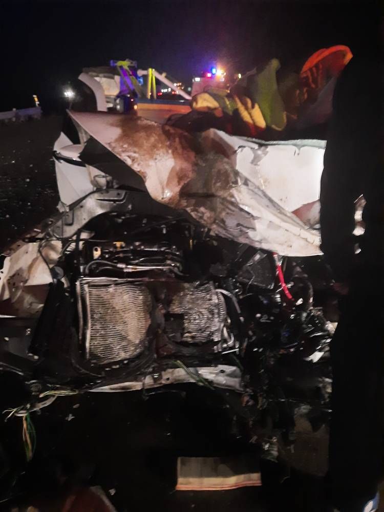 چهار مصدوم در تصادف خودرو با کامیون در نیشابور