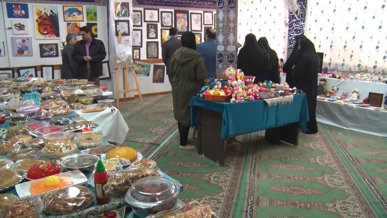 برگزاری جشنواره هنر‌های دستی و غذای بومی دانش آموزی در میبد