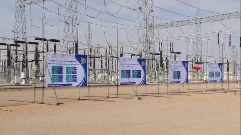 تحویل ساختگاه‌های برندگان مناقصه 4 هزار مگاوات نیروگاه خورشیدی در اصفهان