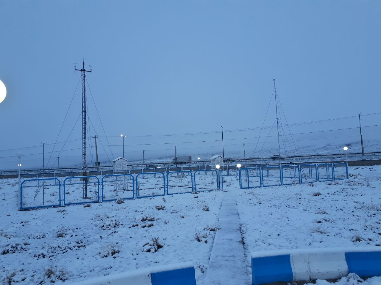 ثبت بارش برف در ایستگاه هواشناسی خاش بعد از ۱۹ سال
