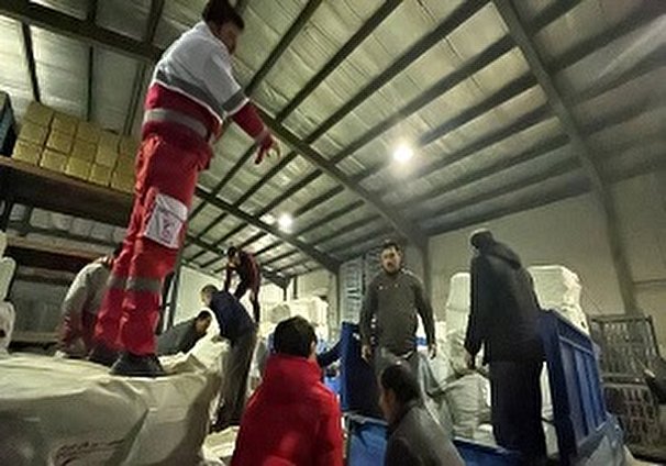 ارسال اولین اقلام امدادی از تهران برای زلزله خوی