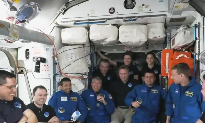 حاج آقایی// فضانوردان جدید به ایستگاه فضایی رسیدند