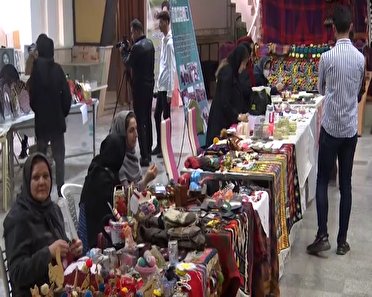 برپایی نمایشگاه صنایع دستی و گردشگری در مهاباد