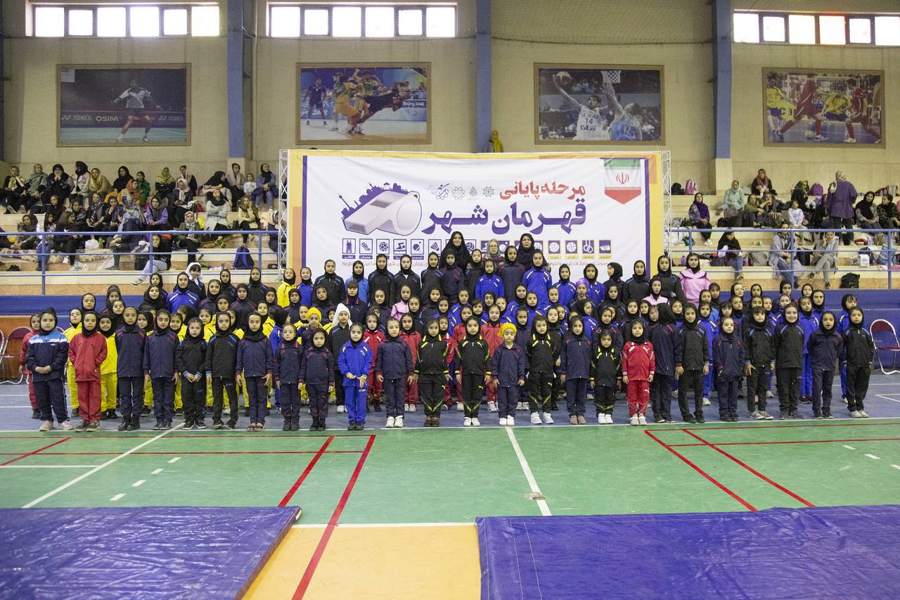 تیم بانوان منطقه ۱۹ پایتخت بر قله ژیمناستیک تهران ایستاد