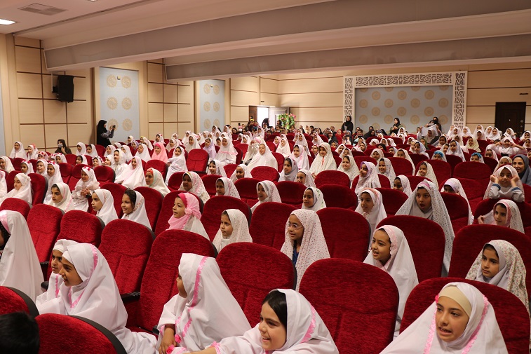 برگزاری مراسم جشن تکلیف دانش آموزان دختر مدارس شهرستان فیروزه