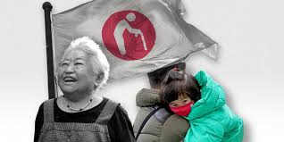 مقام ژاپنی: با این روند فرزند آوری، ژاپن از بین می‌رود