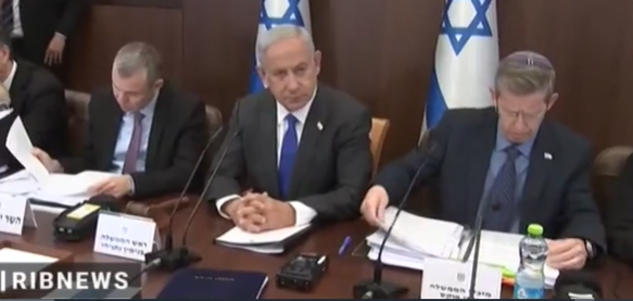 لاپید: نتانیاهو دیکتاتوری دروغگو است