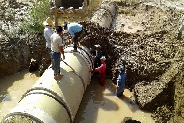 رفع شکستگی و پس زدگی فاضلاب در شبکه آب و فاضلاب اهواز