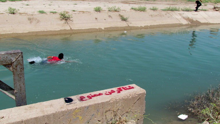 ممنوعیت شنا در کانال های آبیاری و تاسیسات آبی