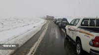 امداد رسانی به ۵۰۰ مسافر در جاده برفی شاهیندژ - تکاب