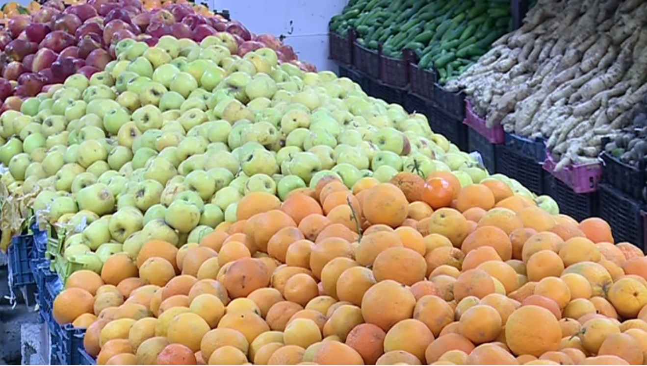 توزیع میوه شب در غرفه‌های تنظیم بازار در هرمزگان