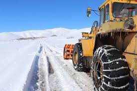 برف روبی ۷۵۰۰ کیلومتر از راه‌های اصلی و روستایی استان