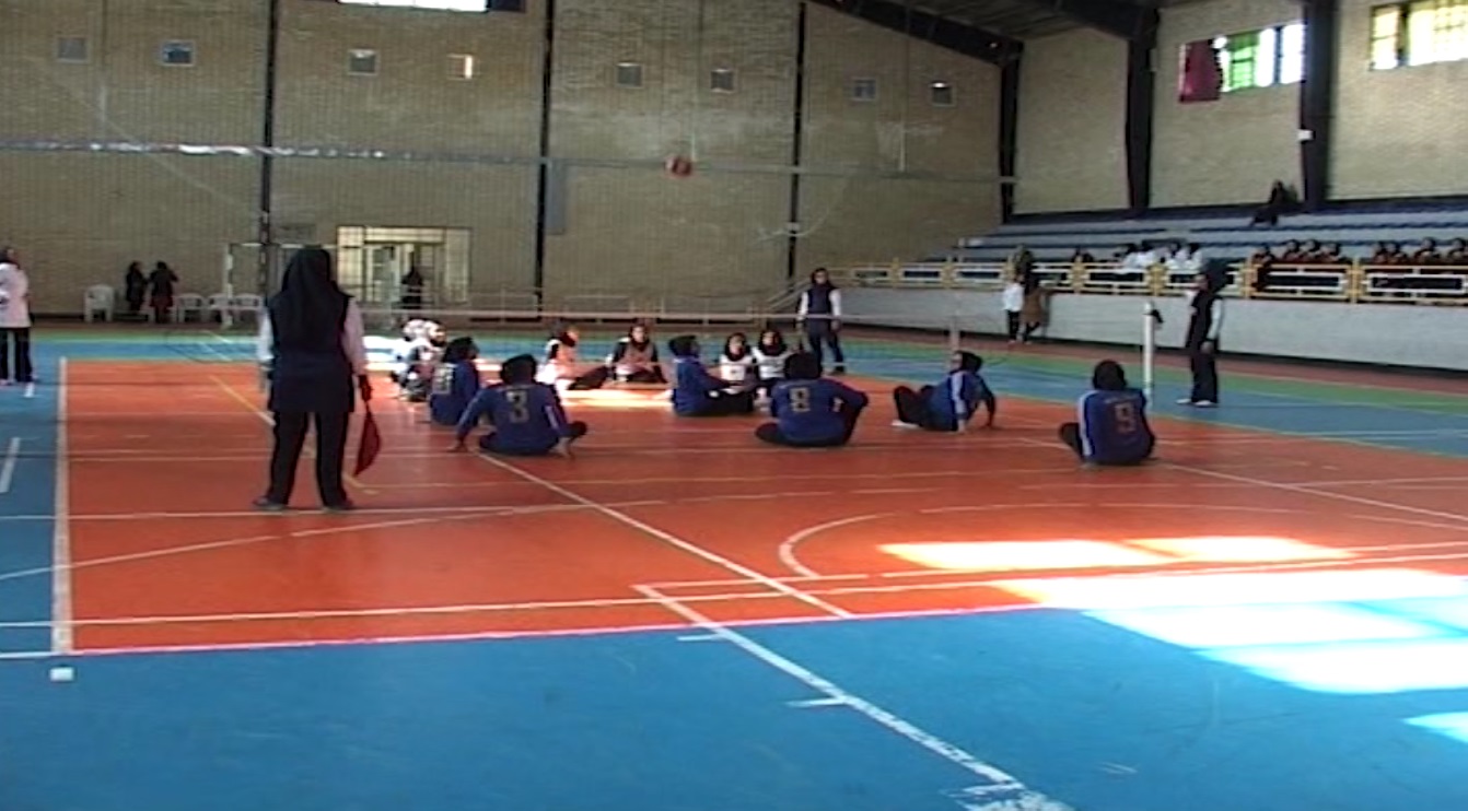 ۲ بانوی همدانی در اردوی تیم ملی والیبال نشسته
