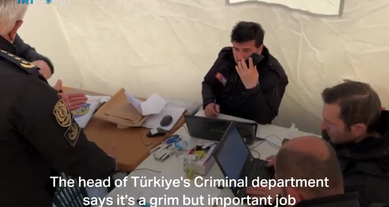 کار سخت پزشک قانونی ترکیه برای شناسایی هویت قربانیان زلزله