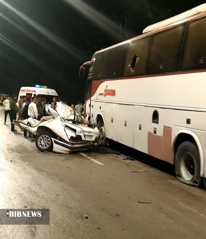 برخورد پژو پارس با اتوبوس یک کشته برجای گذاشت