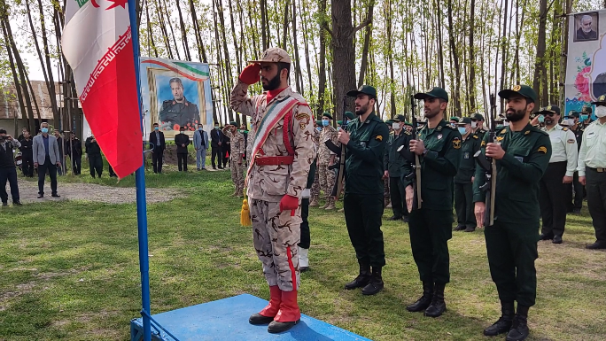 صبحگاه مشترک نیرو‌های نظامی و انتظامی در لاهیجان