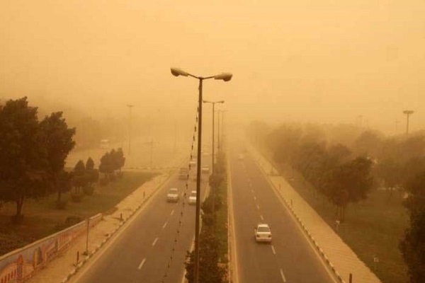 ماندگاری توده گرد و خاک در آسمان خوزستان