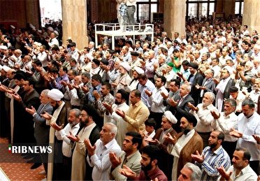 اقامه نماز عید فطر در مصلی زنجان