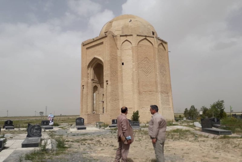 آغاز مرمت بقعه تاریخی پیر مرادآباد در شهرستان اراک