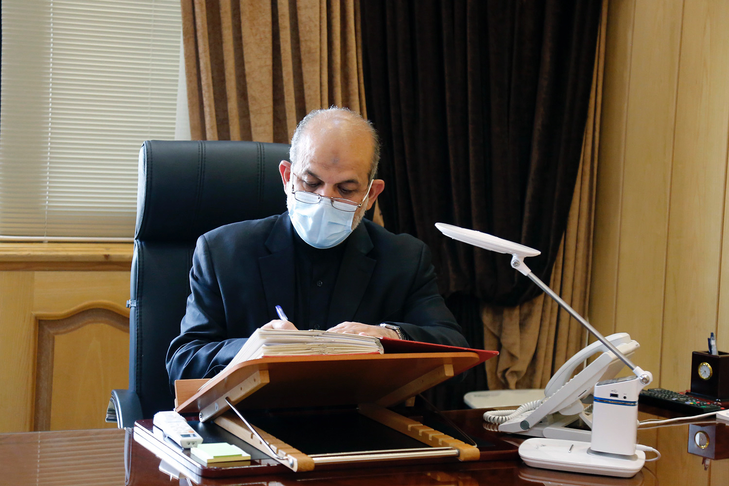 پیام تسلیت وزیر کشور به دکتر ایروانی