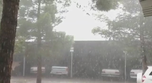 بارش باران و تگرگ در صفی آباد