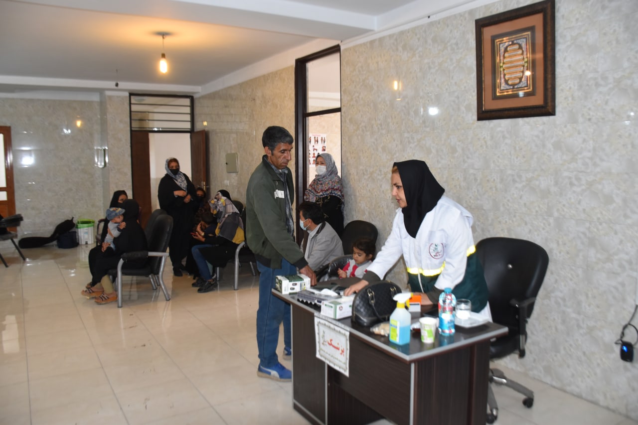 اجرای طرح ویزیت رایگان پزشکی همزمان با هفته سلامت در شهر گلسار