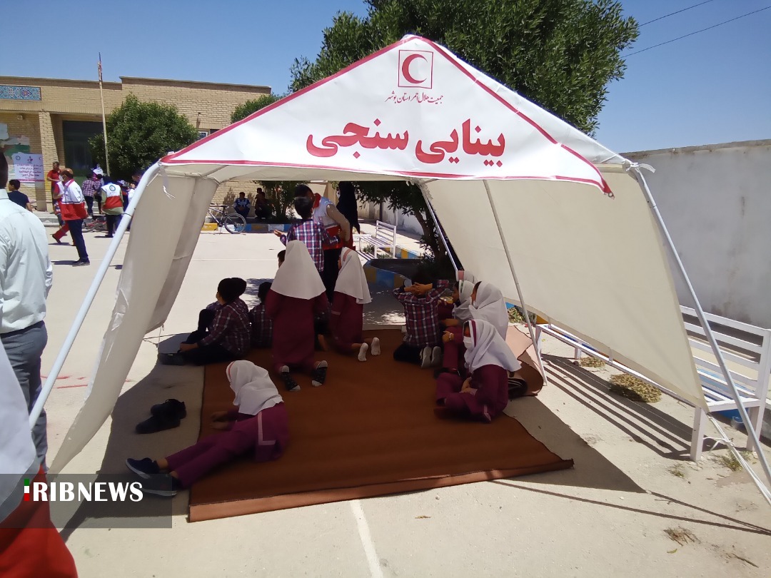 برگزاری مانور درمان اضطراری هلال احمر در شهرستان بوشهر