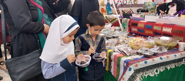 برپایی بازارچه صنایع دستی در سی‌سخت