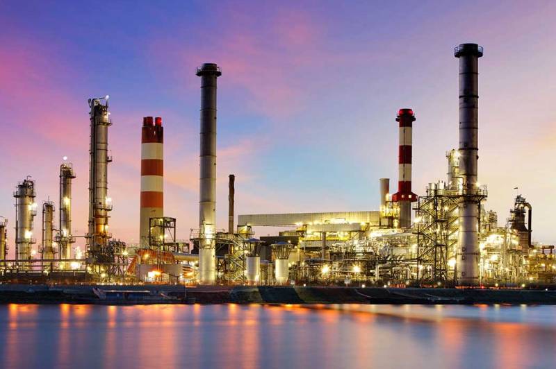 سرمایه‌گذاری هلدینگ خلیج فارس در ۳ میدان نفت و گاز کشور