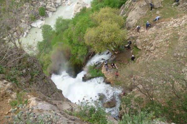 مرگ دختر جوان بر اثر سقوط از آبشار لندی