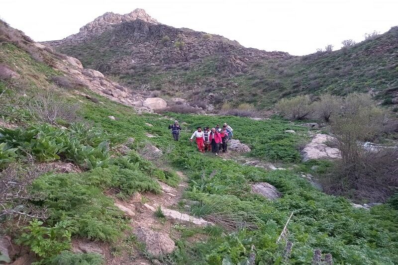 نجات کوهنورد حادثه دیده در کوه‌های سقز