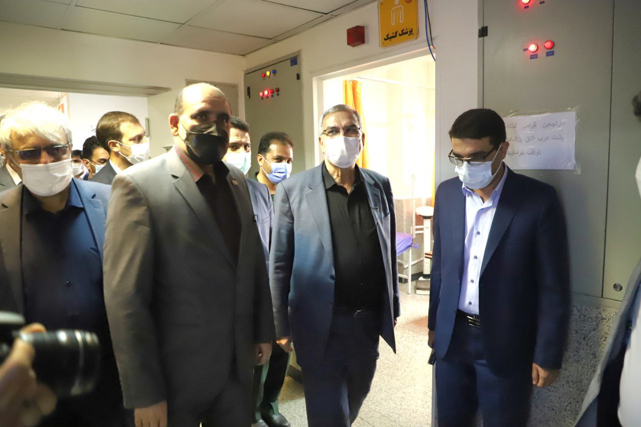 بازدید و پیگیری مشکلات بیمارستان شهدای آبیک در دستور کار وزیر بهداشت