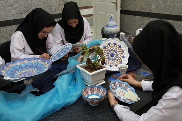 اشتغالزایی برای زنان سرپرست خانوار، هنرِ بانوی کارآفرین خوزستانی
