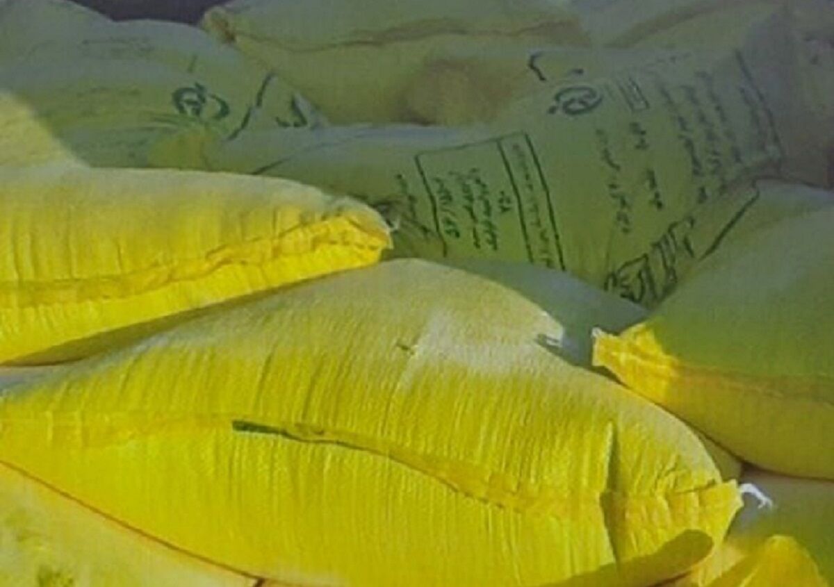 کشف ۱۰۰ تن آرد یارانه‌ای احتکار شده در بویین زهرا