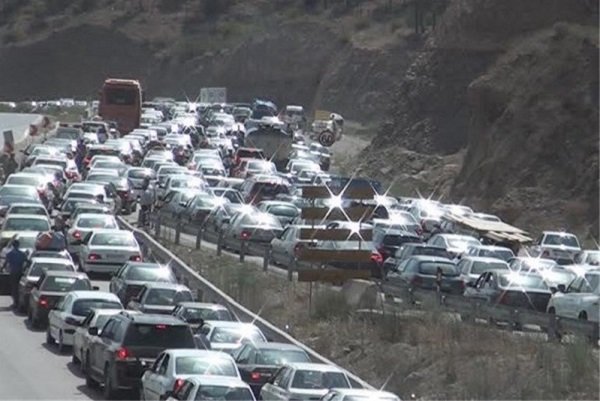 ترافیک سنگین در محور کرج - چالوس و آزادراه تهران - قم