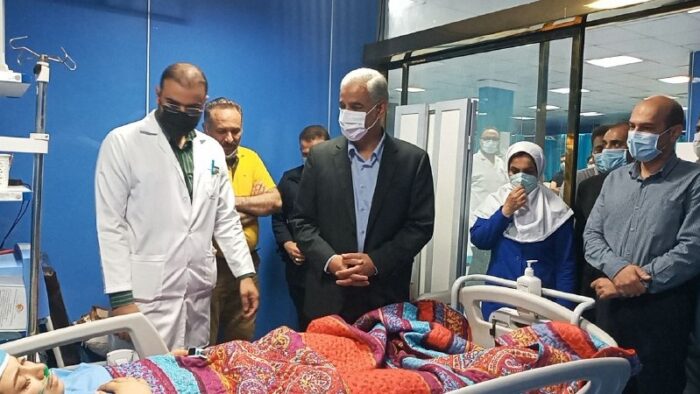 عیادت استاندار خوزستان از مصدوم حادثه متروپل در اهواز